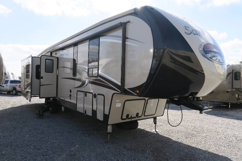 NEW 2016 FOREST RIVER SANDPIPER 372LOK - Overview | Berryland Campers