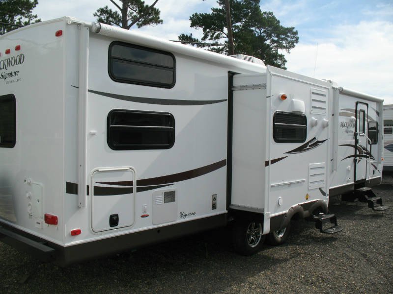 new-2014-forest-river-rockwood-8327ss-overview-berryland-campers