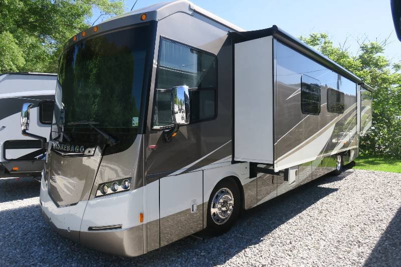 2014 winnebago journey 40u