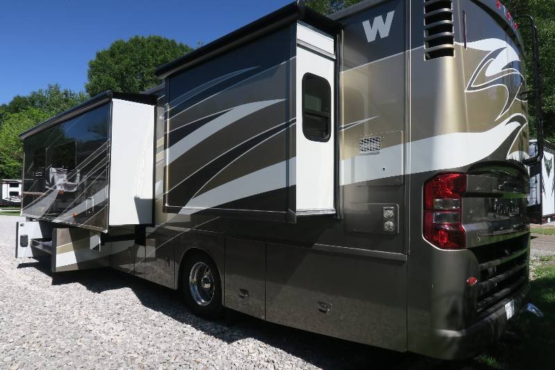 2014 winnebago journey 40u