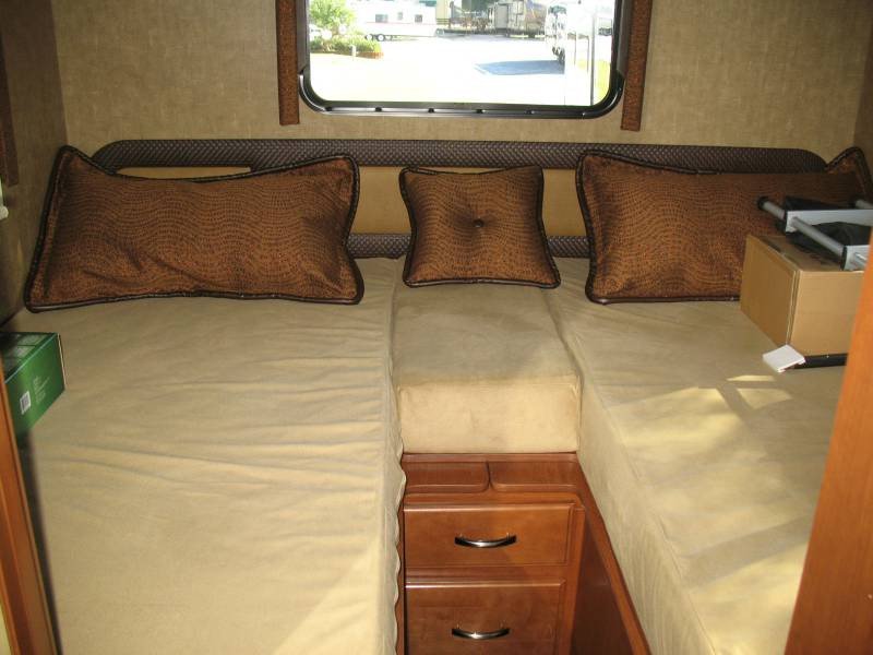 NEW 2014 THOR AXIS 24.1 Overview Berryland Campers