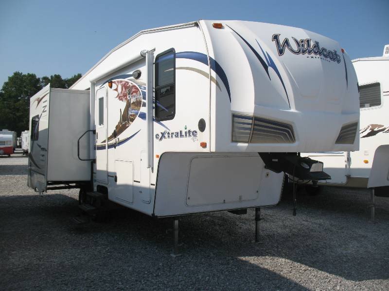 USED 2012 FOREST RIVER WILDCAT 252RLX - Overview | Berryland Campers