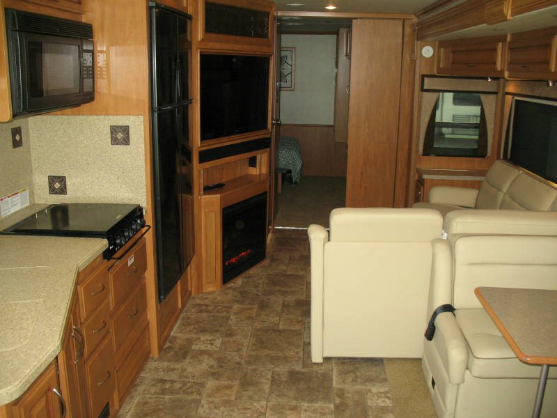 USED 2012 FLEETWOOD BOUNDER 33C - Overview | Berryland Campers