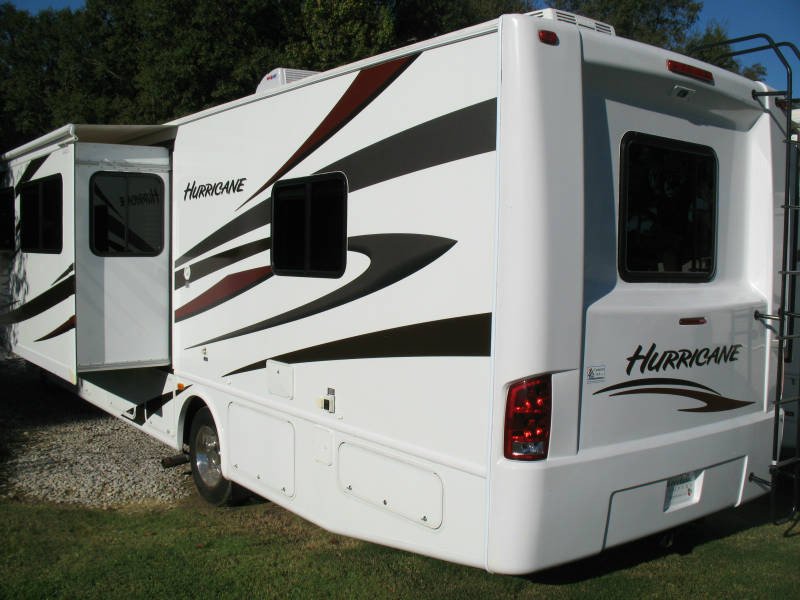 USED 2011 FOUR WINDS HURRICANE 32A - Overview | Berryland Campers