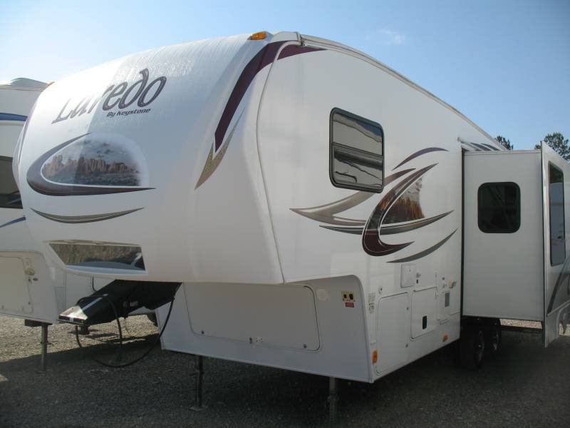 USED 2011 KEYSTONE LAREDO 265RL - Overview | Berryland Campers