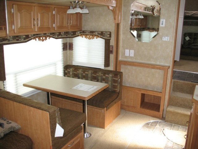 NEW 2008 FOREST RIVER WILDCAT 32QBBS - Overview | Berryland Campers