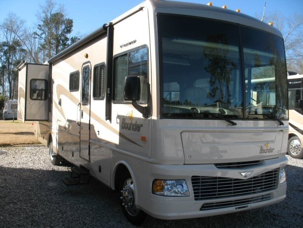 USED 2008 FLEETWOOD BOUNDER 35H - Overview | Berryland Campers