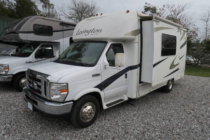 USED 2008 FOREST RIVER LEXINGTON 235 Overview Berryland Campers