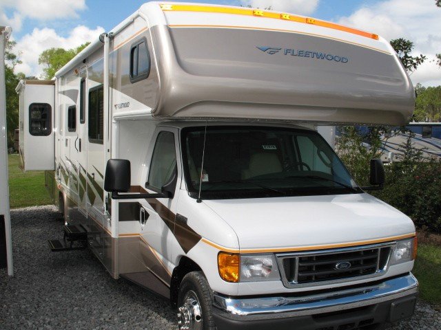 NEW 2007 FLEETWOOD TIOGA 31M - Overview | Berryland Campers