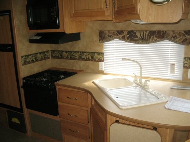 USED 2007 KEYSTONE HORNET 29RLS - Overview | Berryland Campers