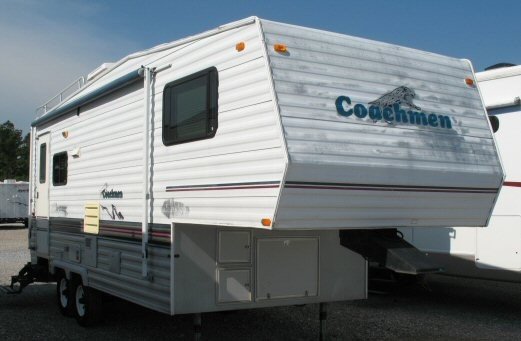 USED 2007 COACHMEN CATALINA 251RLC - Overview | Berryland Campers