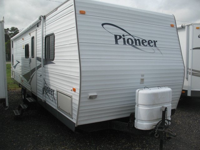 2006 fleetwood pioneer travel trailer