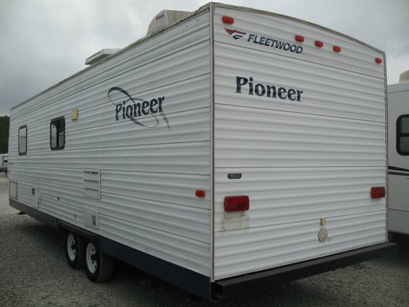 USED 2006 FLEETWOOD PIONEER 280BH Overview Berryland Campers