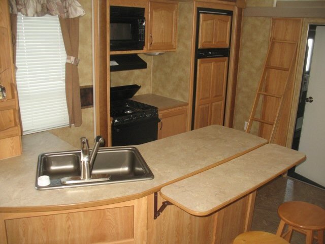 USED 2006 KEYSTONE RAPTOR 3712 - Overview | Berryland Campers