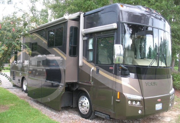 USED 2006 WINNEBAGO TOUR 36 - Overview | Berryland Campers