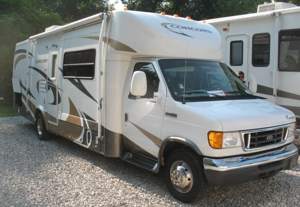 USED 2006 COACHMEN CONCORD 300TS - Overview | Berryland Campers