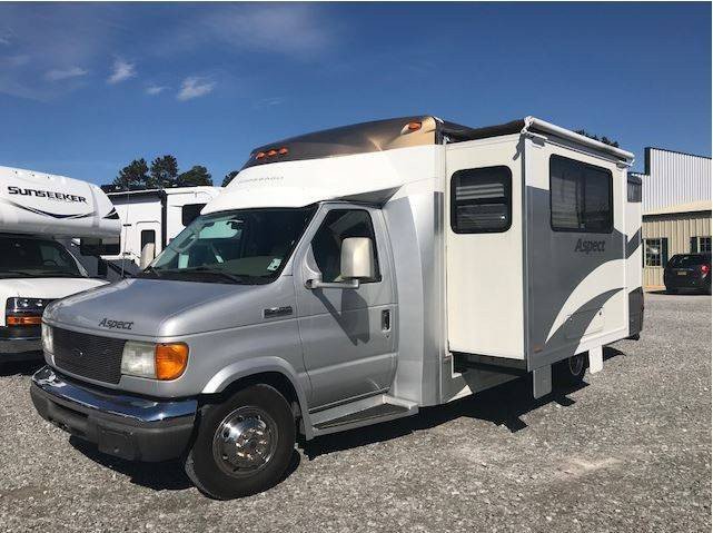 USED 2006 WINNEBAGO ASPECT 26A - Overview | Berryland Campers
