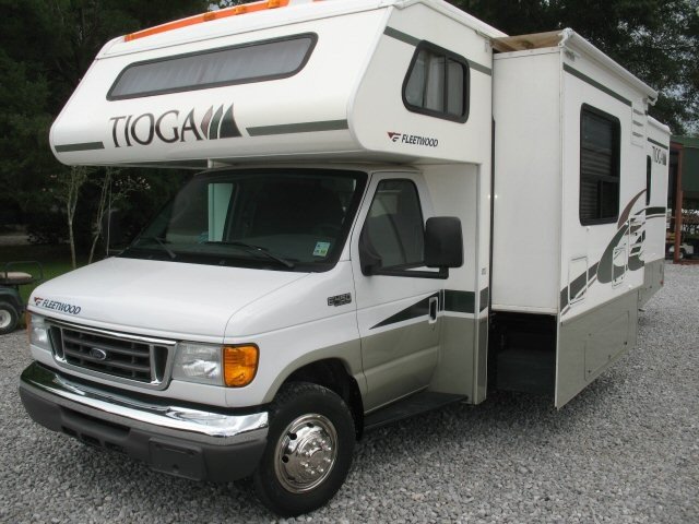 USED 2005 FLEETWOOD TIOGA 31M - Overview | Berryland Campers