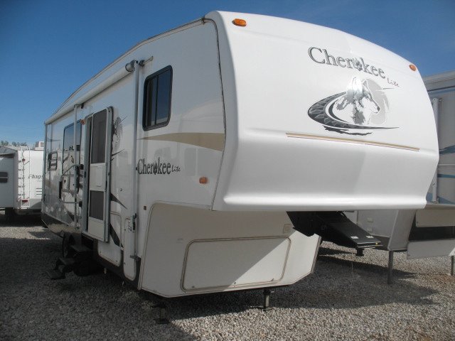 USED 2005 FOREST RIVER CHEROKEE 285K - Overview | Berryland Campers