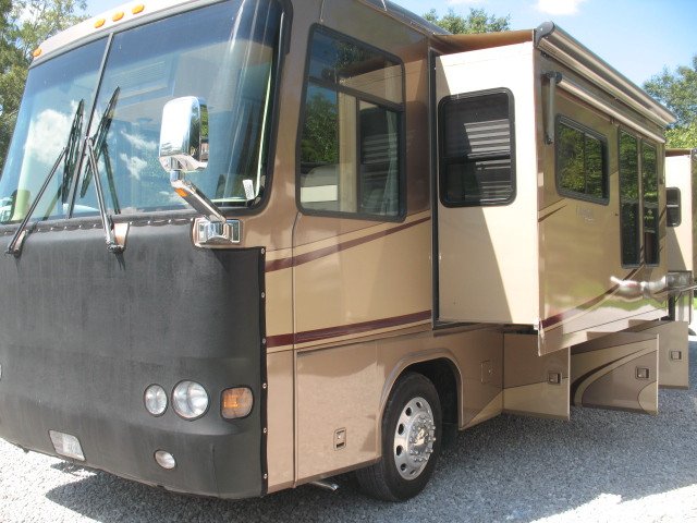 USED 2005 SAFARI CHEETAH 38PDQ - Overview | Berryland Campers