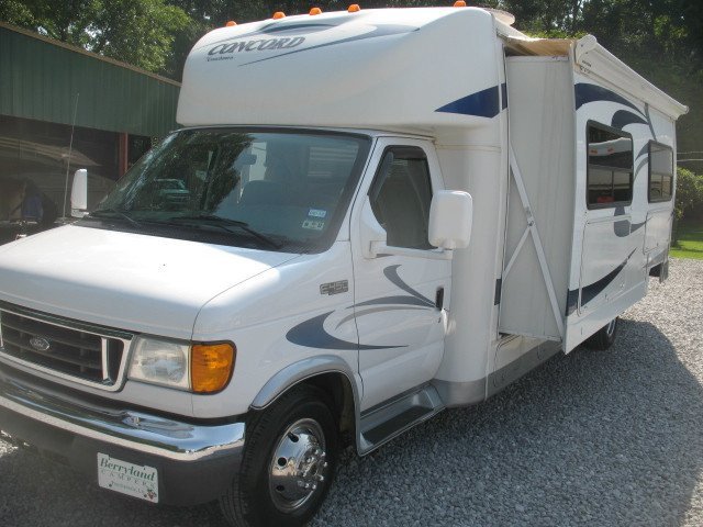 USED 2005 COACHMEN CONCORD 270SS - Overview | Berryland Campers