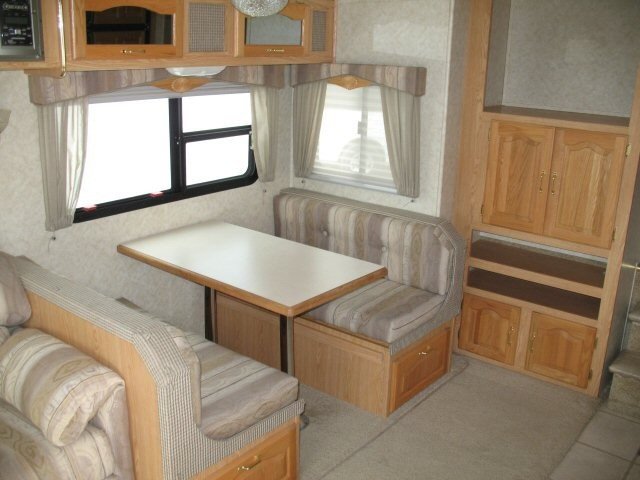 USED 2004 FOREST RIVER CARDINAL 29WBLE - Overview | Berryland Campers