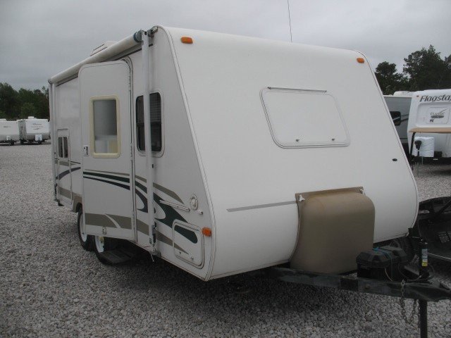 USED 2004 R-VISION TRAIL-CRUISER 19RDB - Overview | Berryland Campers 2004 R Vision Trail Cruiser 19rdb