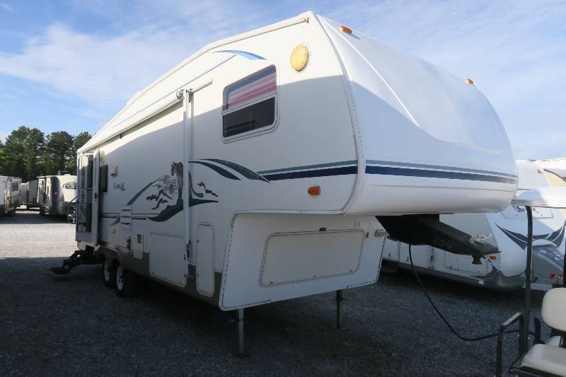 USED 2004 KEYSTONE COUGAR 276 - Overview | Berryland Campers