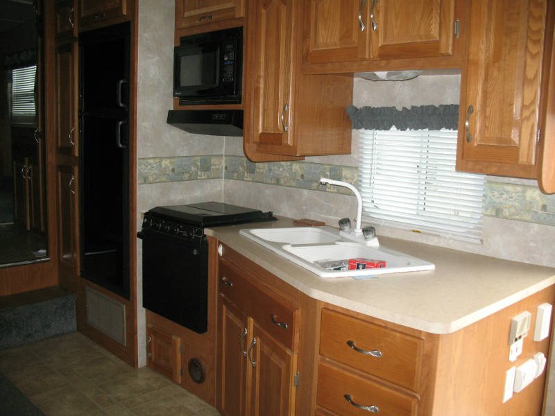 USED 2004 COACHMEN CHAPARRAL 276RLS - Overview | Berryland Campers