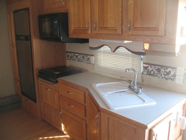 USED 2004 JAYCO DESIGNER 31RLS - Overview | Berryland Campers