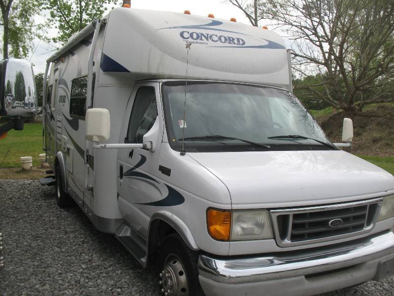 USED 2004 COACHMEN CONCORD 235 - Overview | Berryland Campers