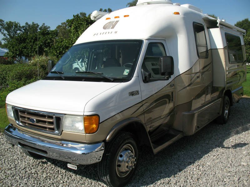 USED 2004 COACH HOUSE PLATINUM 232SD Overview Berryland Campers
