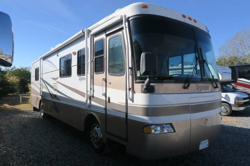 USED 2003 HOLIDAY RAMBLER NEPTUNE XL 36PBD Overview Berryland Campers