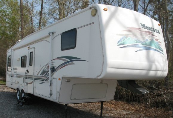 USED 2002 KEYSTONE MONTANA 3255RL - Overview | Berryland Campers