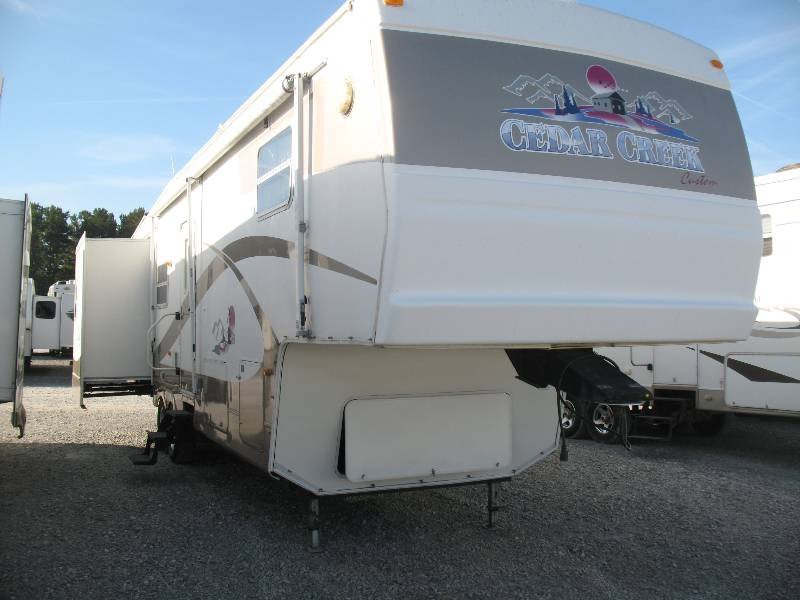 USED 2002 FOREST RIVER CEDAR CREEK 36 - Overview | Berryland Campers 2002 Forest River Cedar Creek Fifth Wheel