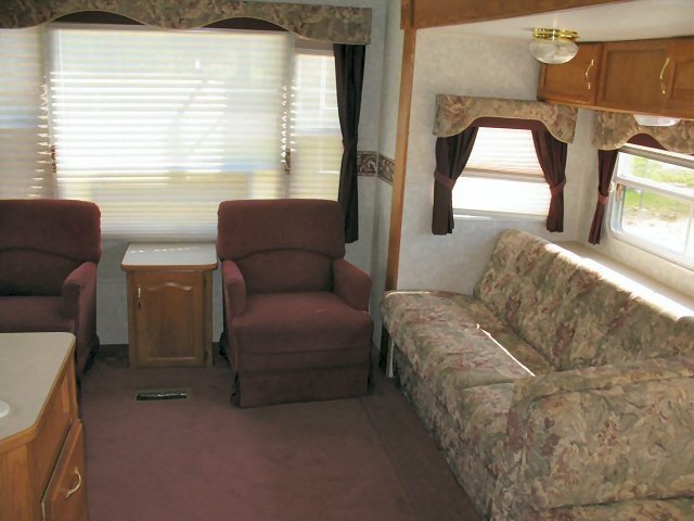 USED 2001 KEYSTONE SPRINTER 276RL - Overview | Berryland Campers