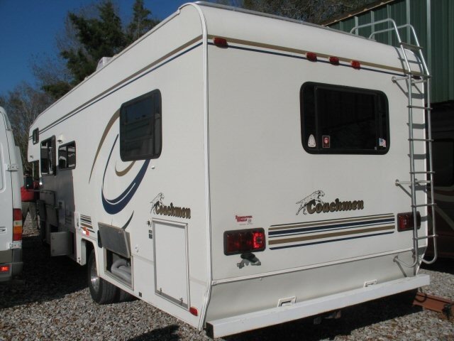 USED 2000 COACHMEN CATALINA LEPRECHAUN 305MB - Overview | Berryland Campers