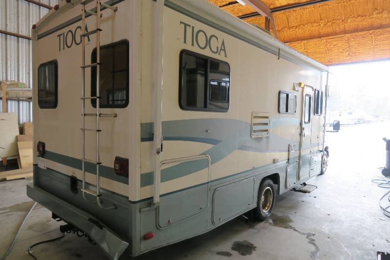 USED 1999 FLEETWOOD TIOGA 26F - Overview | Berryland Campers