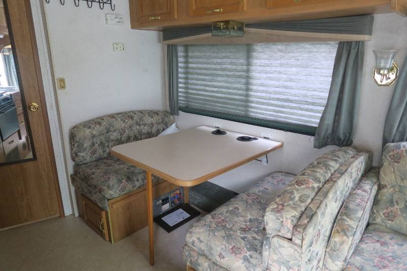 USED 1999 COACHMEN SANTARA 238RB - Overview | Berryland Campers