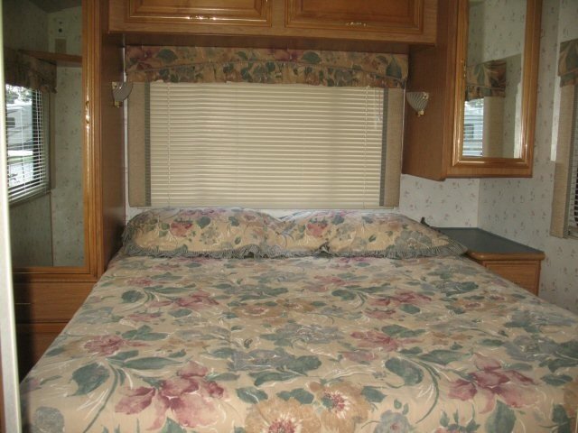 USED 1998 FLEETWOOD SOUTHWIND STORM 34K - Overview | Berryland Campers