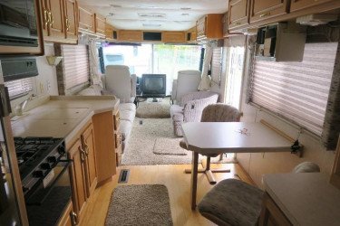 USED 1995 HOLIDAY RAMBLER ENDEAVOR 37 - Overview | Berryland Campers
