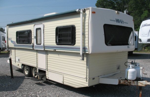 USED 1995 HAULMARK HI-LO 26L - Overview | Berryland Campers