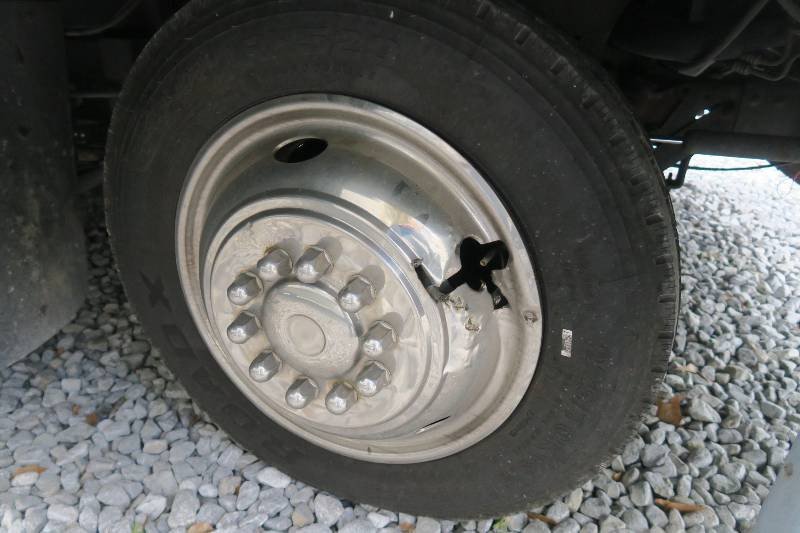 Used 1995 Coachmen Santara 320 Overview Berryland Campers