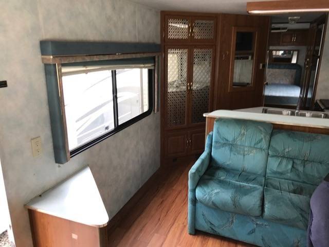 Used 1995 Coachmen Santara 320 Overview Berryland Campers