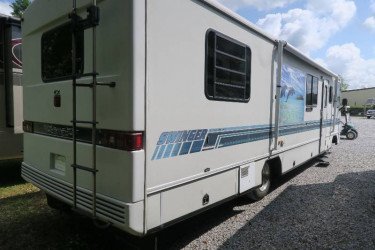 USED 1993 GEORGIE BOY SWINGER 30