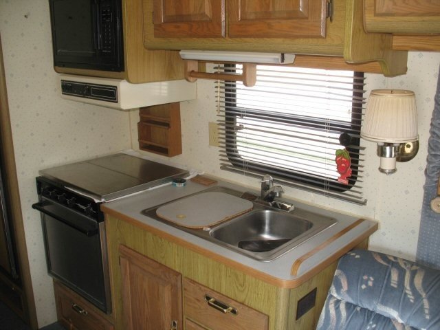 USED 1990 ITASCA BY WINNEBAGO SUNFLYER 33RQ - Overview | Berryland Campers