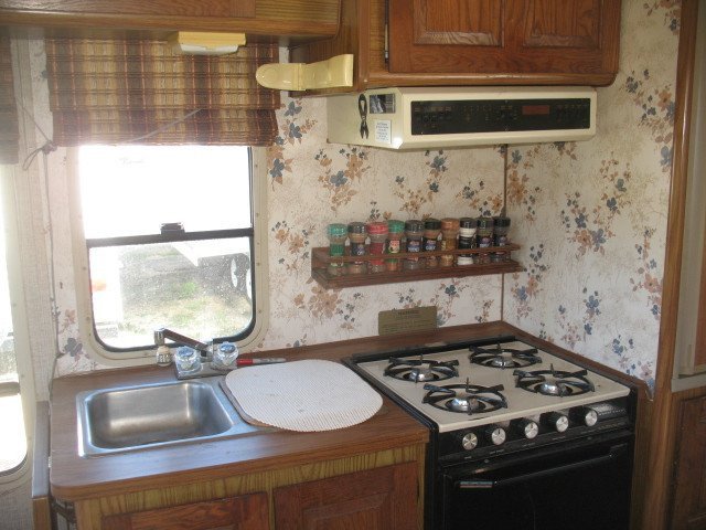 USED 1985 WINNEBAGO MINI WINNIE MINNIE Overview