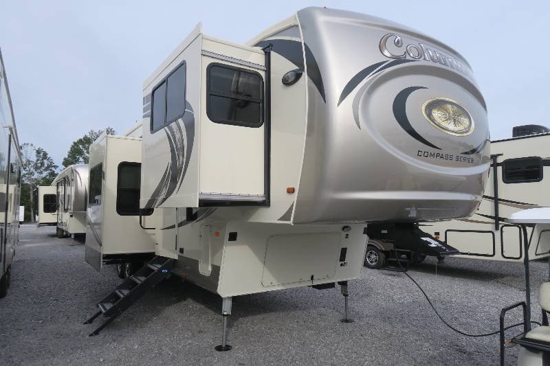 NEW 2018 COLUMBUS COMPASS 389FLC - Overview | Berryland Campers