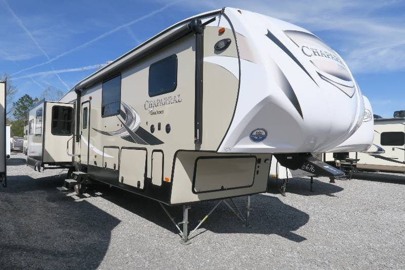 NEW 2017 COACHMEN CHAPARRAL 392MBL - Overview | Berryland Campers