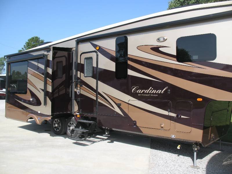 Cardinal RVs by Forest River